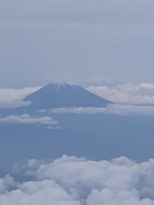 飛行機から見える富士山