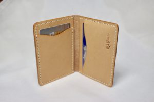 レザーアイテムK's Cuoioのパスケース