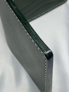 コバを磨いたお札入れ