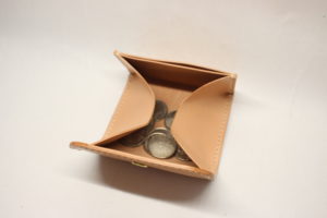 ボックス型小銭入れ