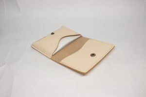 レザーアイテムK's Cuoioの名刺入れ