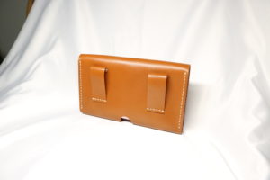 ベルト通し型スマホケース二本タイプ