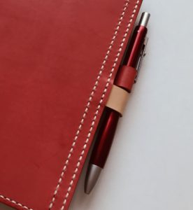 手帳カバーのペンホルダー