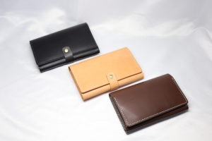 レザーアイテムK's Cuoioの通帳ケース