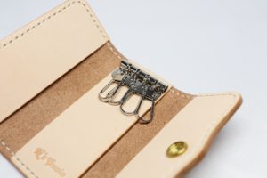 レザーアイテムK's Cuoioのキーケース