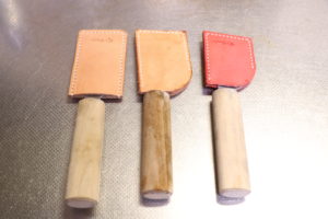 レザーアイテムK's Cuoioの革包丁カバー