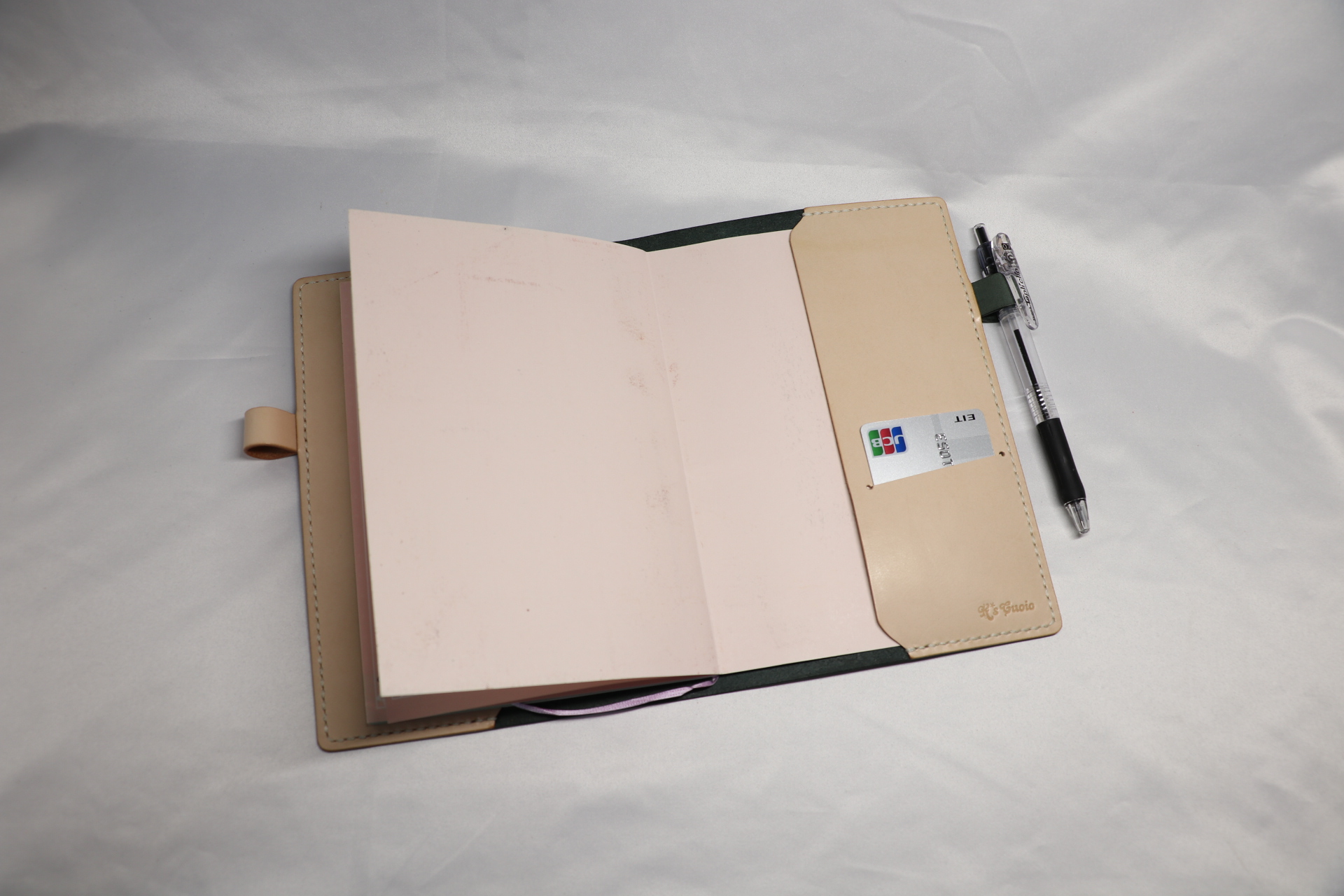 レザーアイテムK's Cuoioのヌメ革を使用したシンプルな手帳カバーです。 | ハンドメイドレザーアイテム｜K's Cuoio