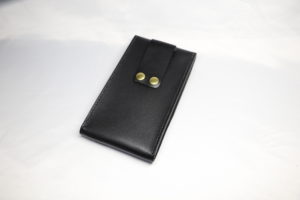 レザーアイテムK's Cuoioのベルト通しスマホケース