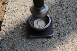 レザーアイテムK's Cuoioのコンチョ作り