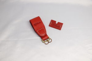 レザーアイテムK's Cuoioのマグネットキーホルダー