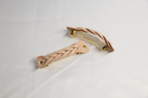 レザーアイテムK's Cuoioの五本編みバレッタ