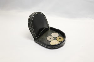 K's Cuoioの馬蹄型小銭入れ