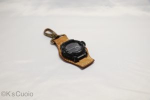 レザーアイテムK's Cuoio G-SHOCKを懐中時計に