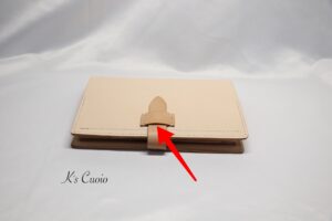 レザーアイテムK's Cuoioの手帳カバー