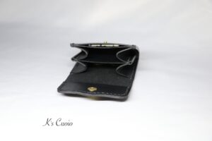 レザーアイテムK's Cuoioの小銭入れカスタマイズ