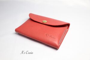 レザーアイテムK's Cuoioの手のひらサイズカードケース