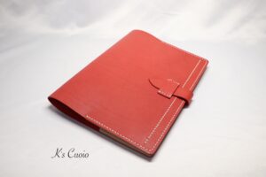 レザーアイテムK's Cuoioの手帳カバー