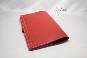 レザーアイテムK's Cuoioの手帳カバー