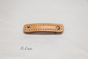 レザーアイテムK's Cuoioの細めのバレッタ小