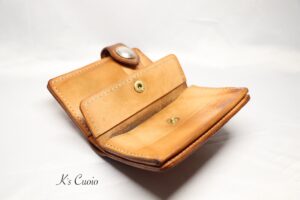レザーアイテムK's Cuoioのハーフウォレットお手入れ