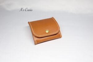 レザーアイテムK's Cuoioのボックス型コインケース