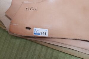 レザーアイテムK's Cuoioの栃木レザー入荷