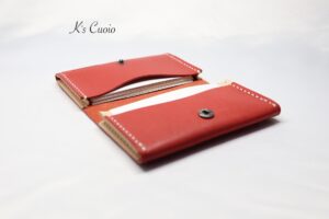 レザーアイテムK's Cuoioのたっぷり入る名刺入れ