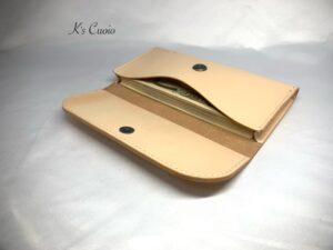レザーアイテムK's Cuoioのお札ケース